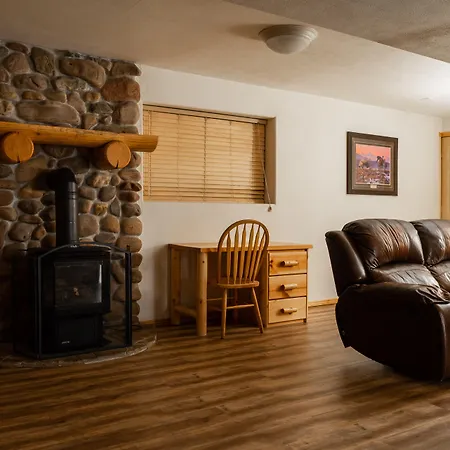 Country Cabins Inn